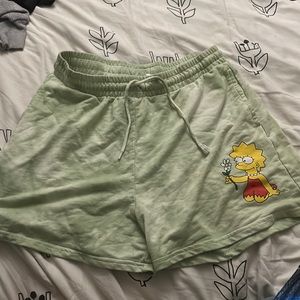 Size L shorts from the Simpson.